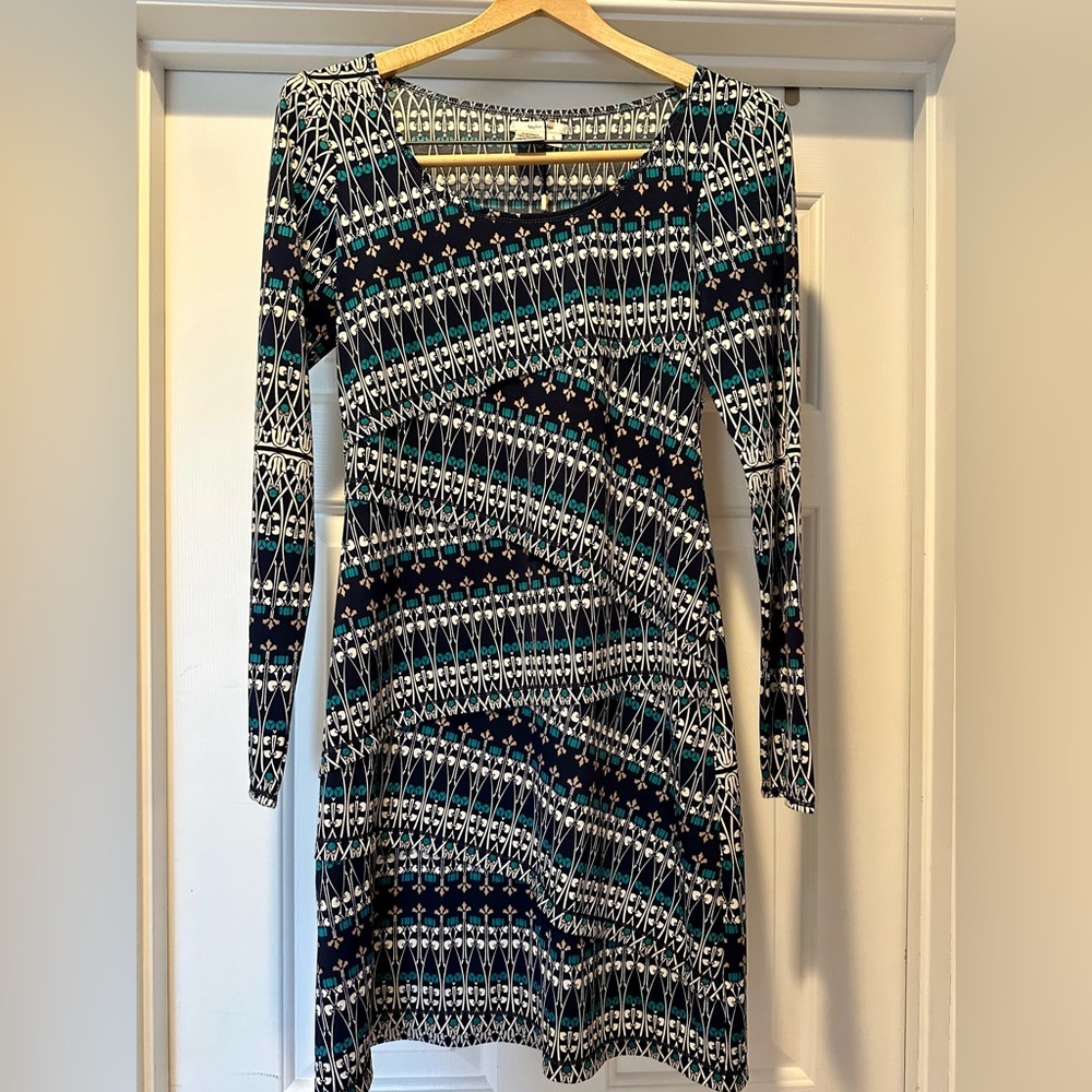 NWT Sophia Max long sleeve flattering dress